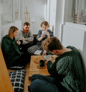 Uzależnienie od e-papierosa u nastolatka — objawy, skala i pomoc w Polsce